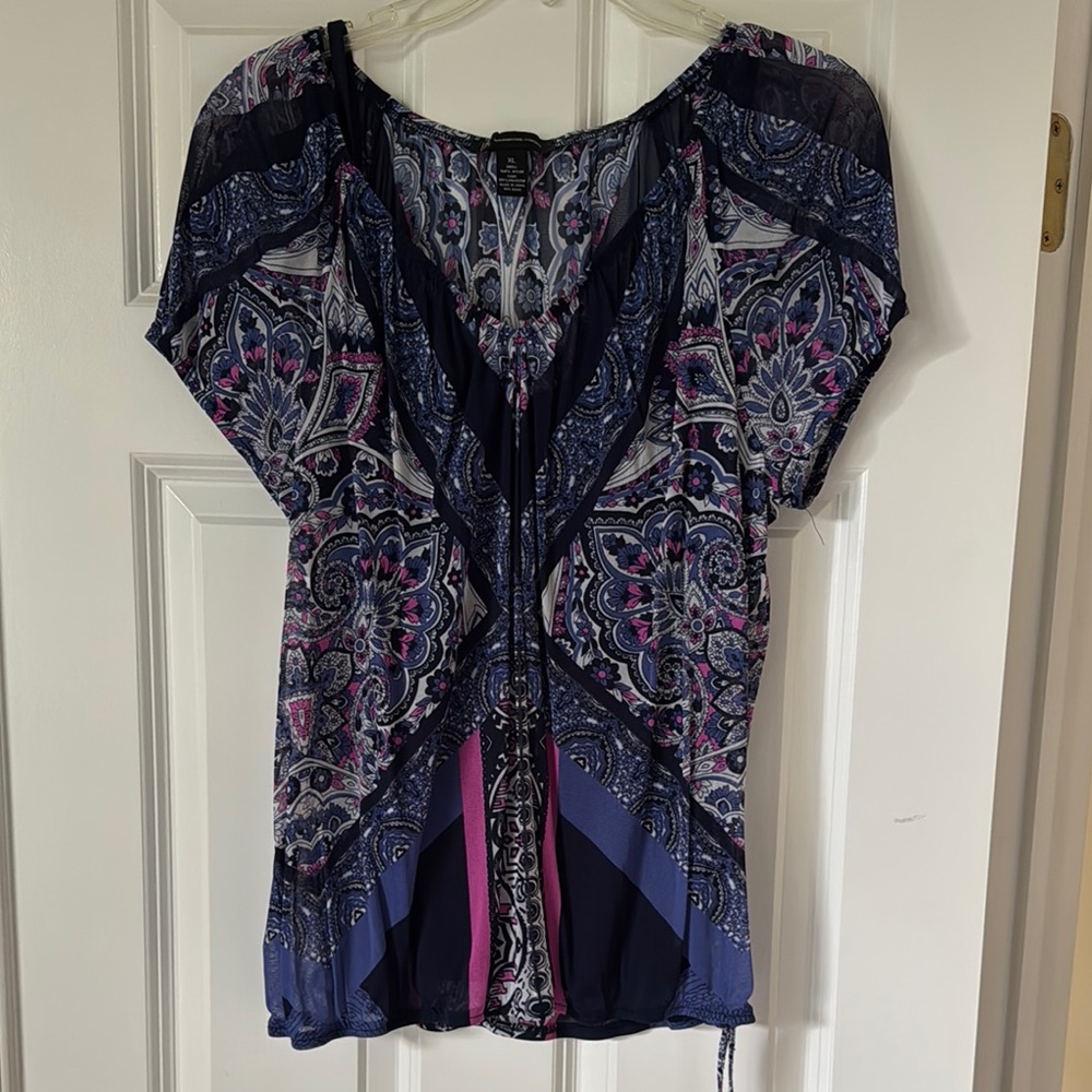 INC International Concepts Blue and White Graphic Short Sleeve Blouse